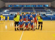 Na evropském fotbalovém šampionátu kněží usilují Češi o 13. místo