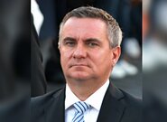Poznámka: O Havla nejde vůbec a o Vondráčka málo, celé je to Mynářova svévole