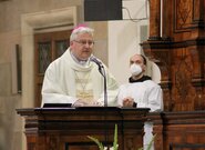 Petrov ožil dětmi, které letos poprvé přijaly Krista v eucharistii