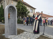 Obec Líbeznice zdobí nová kaplička svaté Ludmily