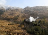 Účastníci závodu Railtour vlakem a pěšky procestují v pěti dnech celou republiku