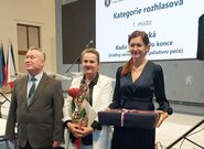 Proglas získal 1. cenu v soutěži Úřadu vlády za třídílný pořad o paliativní péči