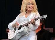 Čaj do páté: Hommage to Dolly Parton